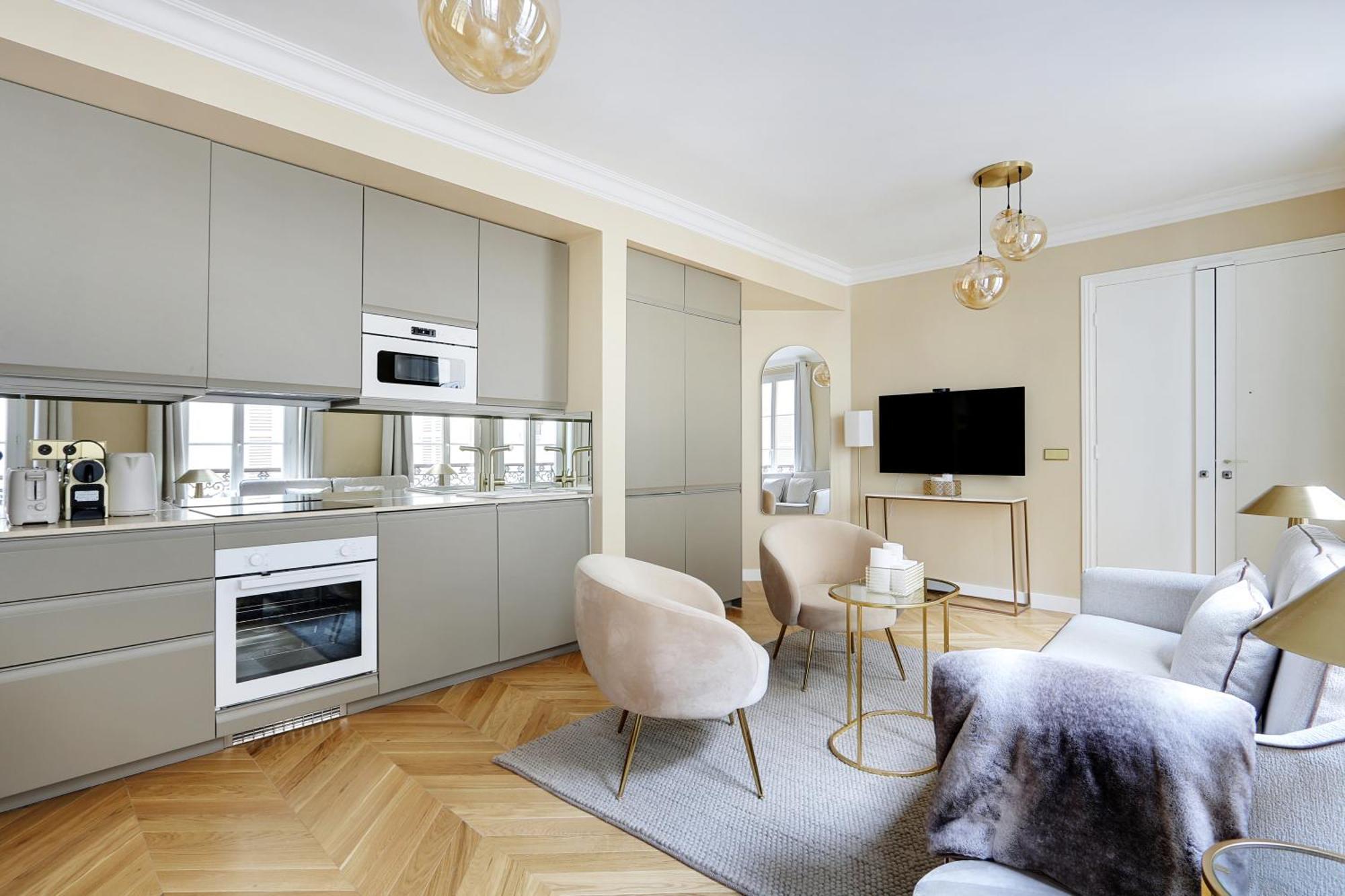 Pick A Flat'S Apartments In Opera Saint Lazarre - Rue De L'Isly Paris Exterior photo