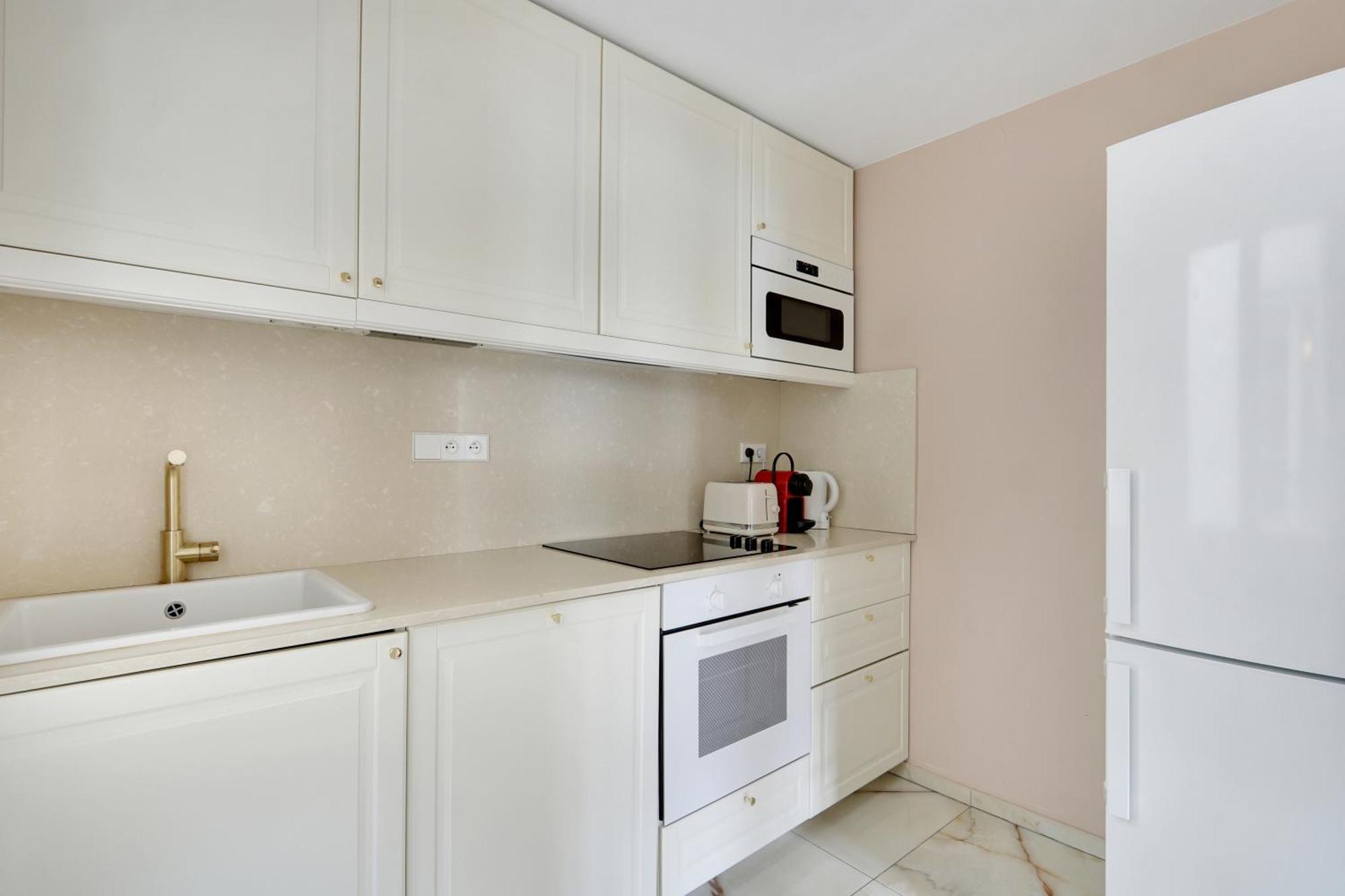 Pick A Flat'S Apartments In Opera Saint Lazarre - Rue De L'Isly Paris Exterior photo